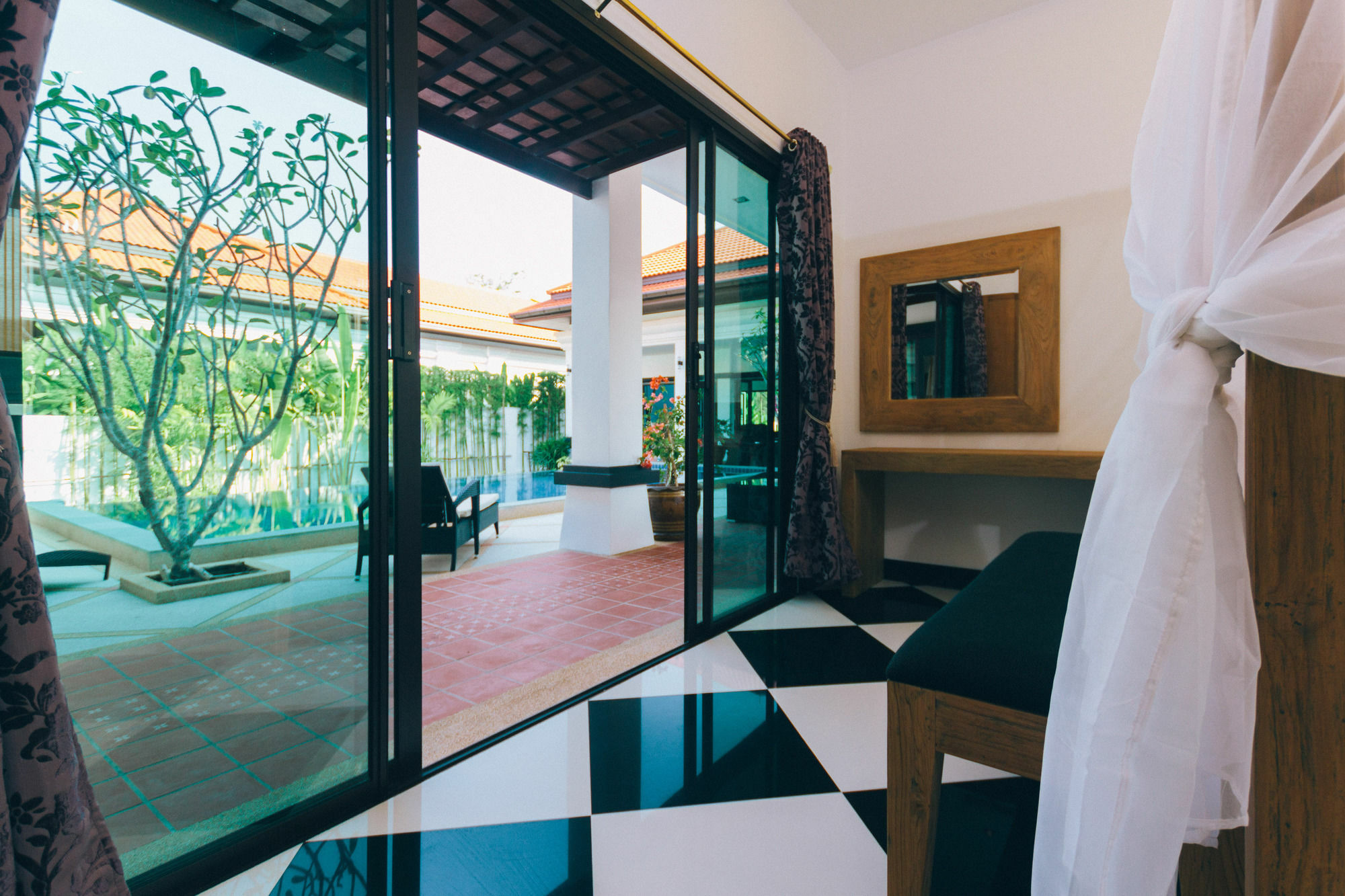 Jewels Villas Phuket Hat Surin Exterior foto